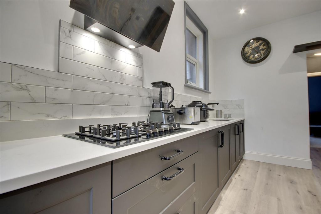 Property photo 2 of 11 9Kzfkuo0Juw2v4R9Zxnnya.Jpg
