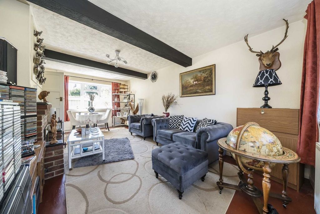 Property photo 2 of 7