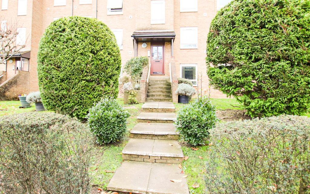 Property photo 2 of 14