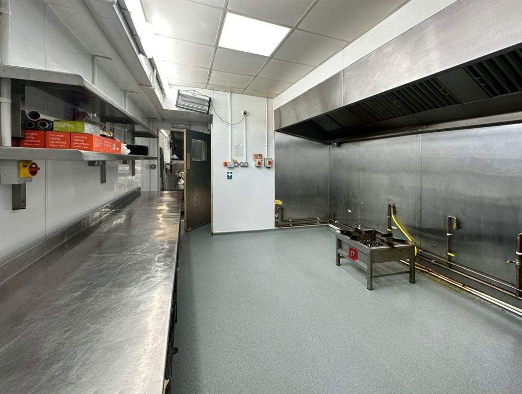 Property photo 3 of 5