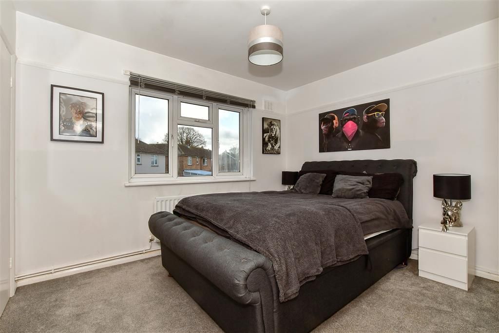 Property photo 1 of 8 Bedroom