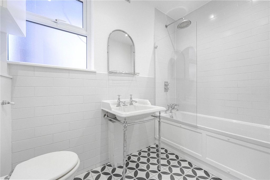 Property photo 3 of 10 Picture No. 04