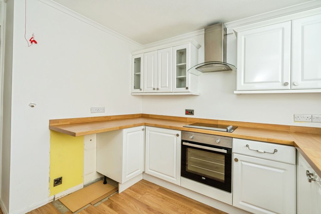 Property photo 3 of 12 Pbox-Img.Jpg