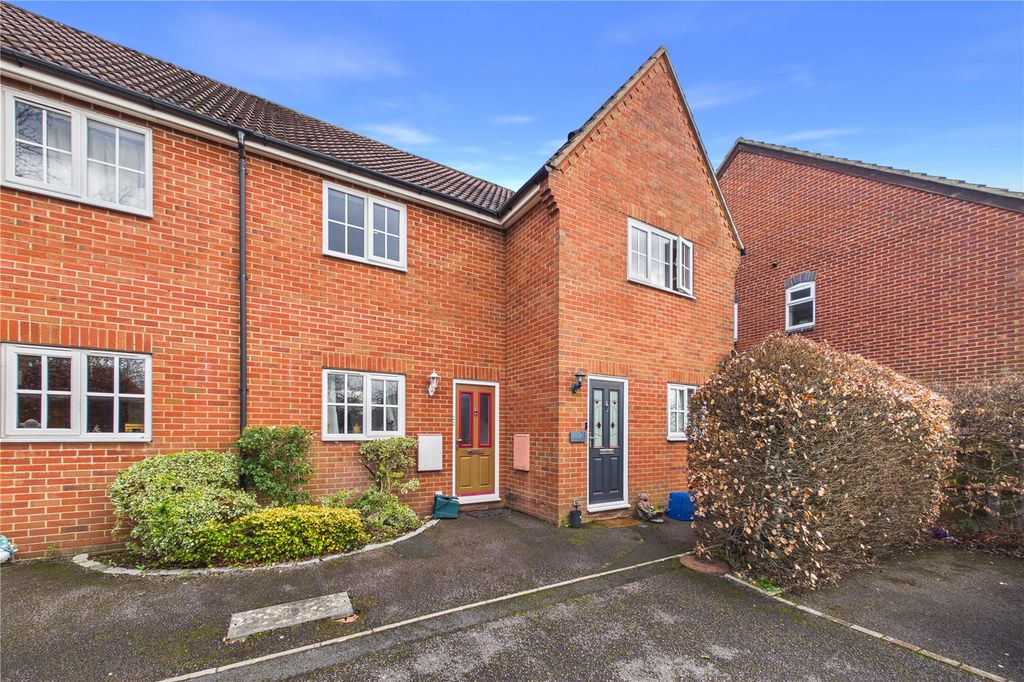 Property photo 1 of 10 Front Aspect