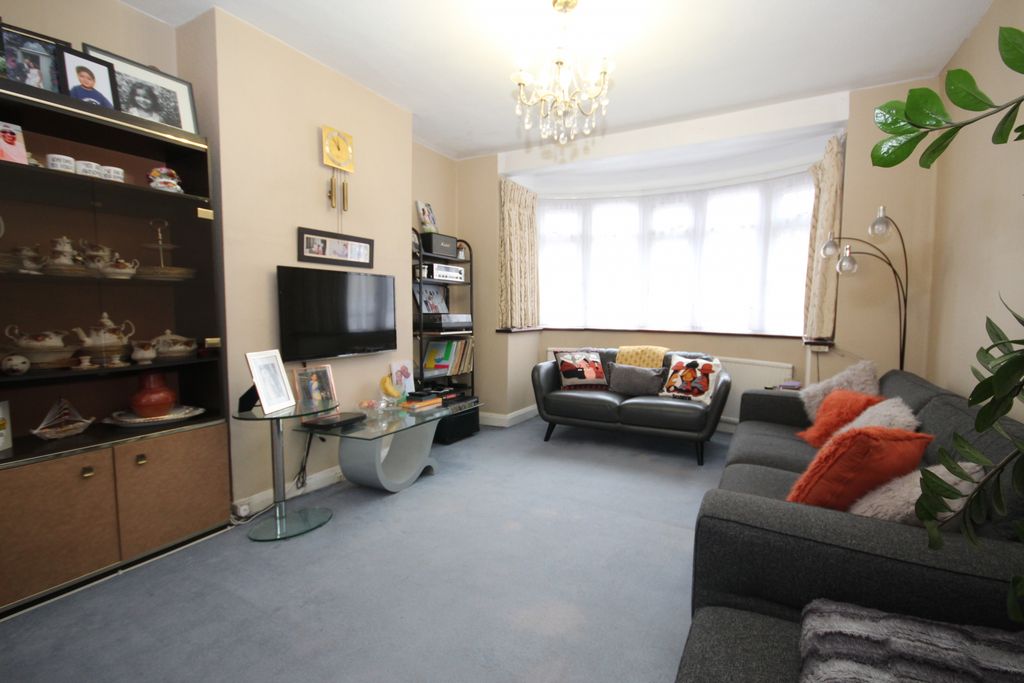 Property photo 3 of 9 Gallery