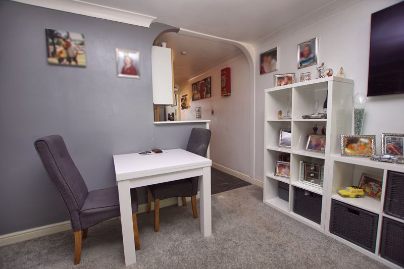 Property photo 3 of 9 Lounge/Dining Room