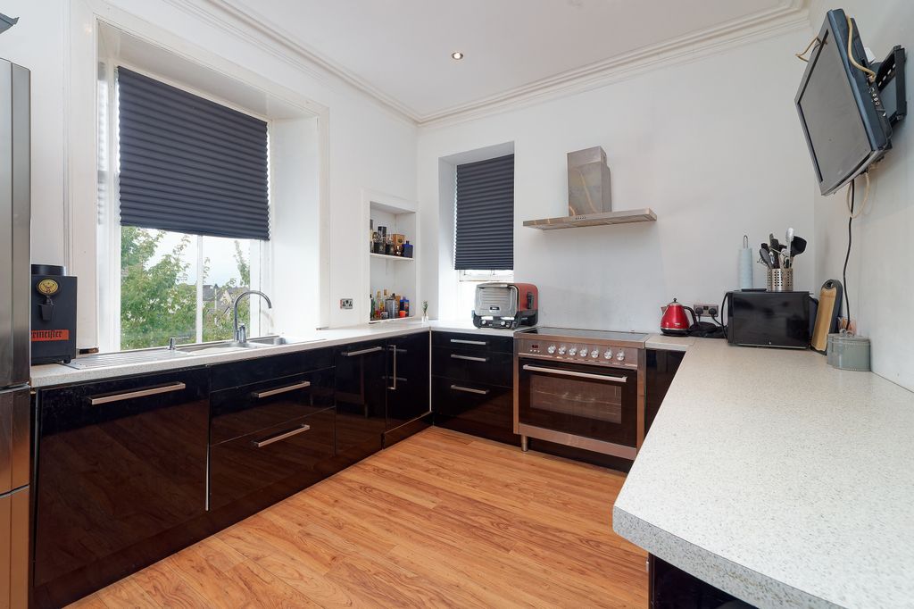 Property photo 3 of 13 Property Image 3