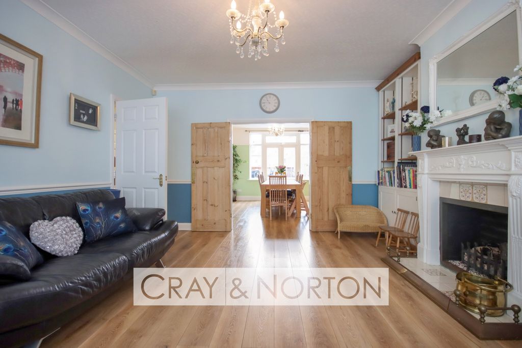 Property photo 3 of 19 Photo 17