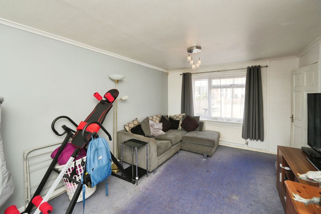Property photo 3 of 15