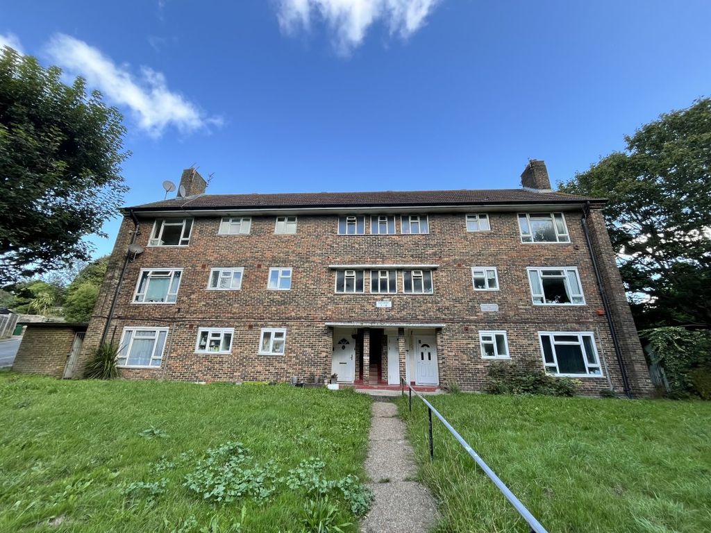 Property photo 1 of 15 4 Bed Furnished Flat