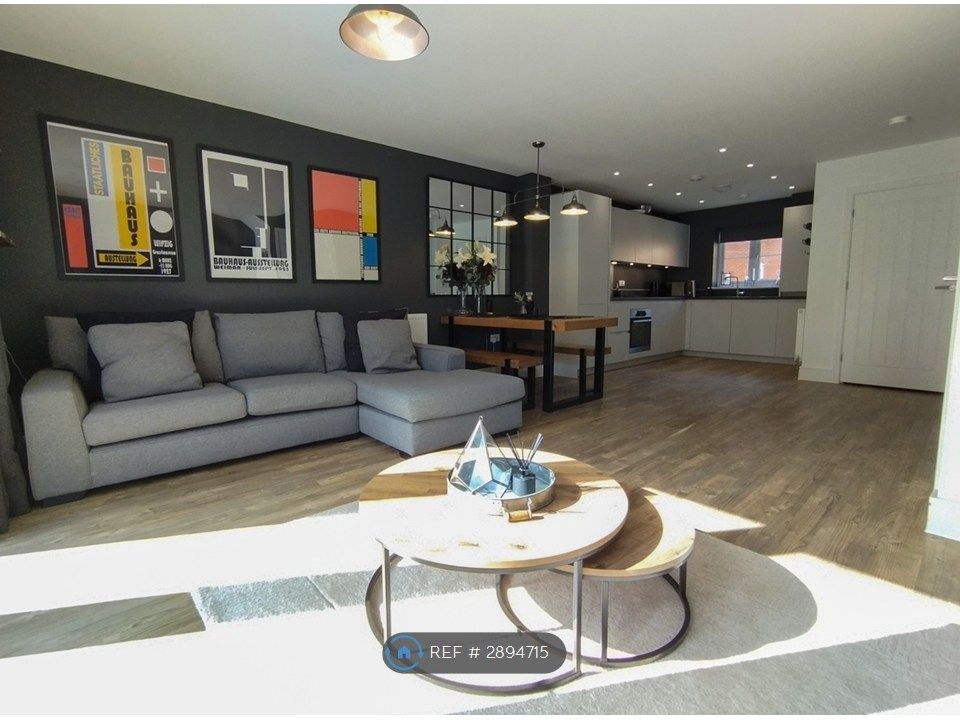 Property photo 3 of 14 Living Area