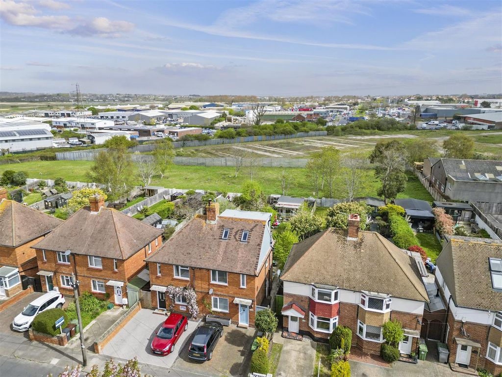 Property photo 2 of 38 Drone #4.Jpg