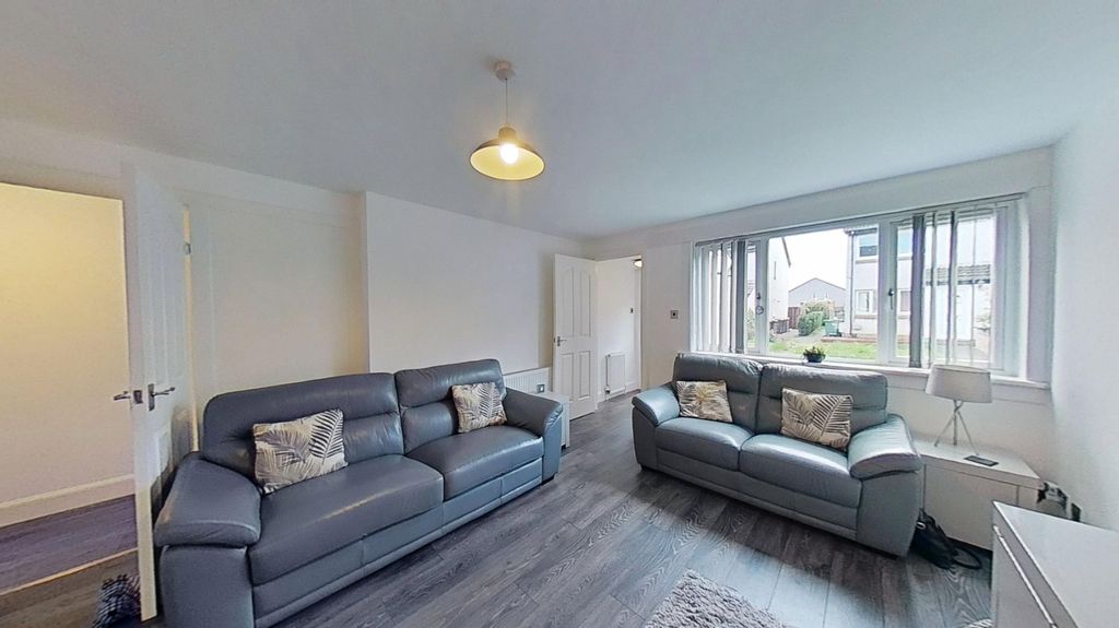 Property photo 2 of 17 Photo 2