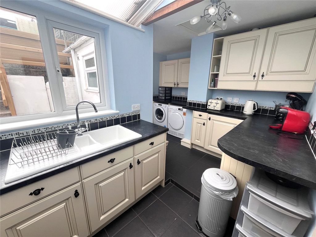 Property photo 3 of 21 Picture No. 09