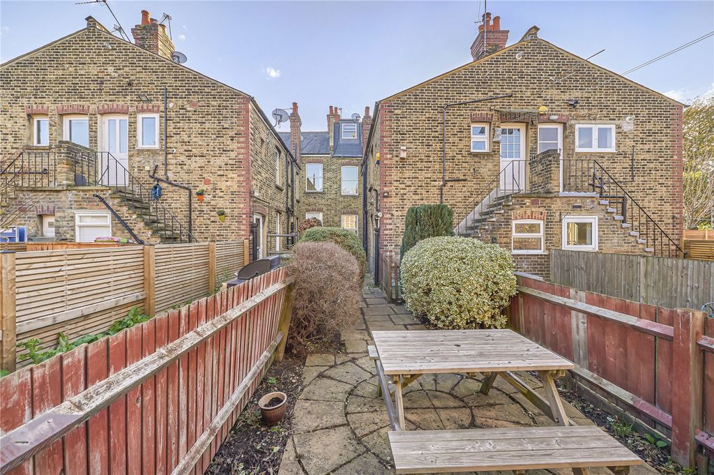 Property photo 2 of 12 Picture No. 25