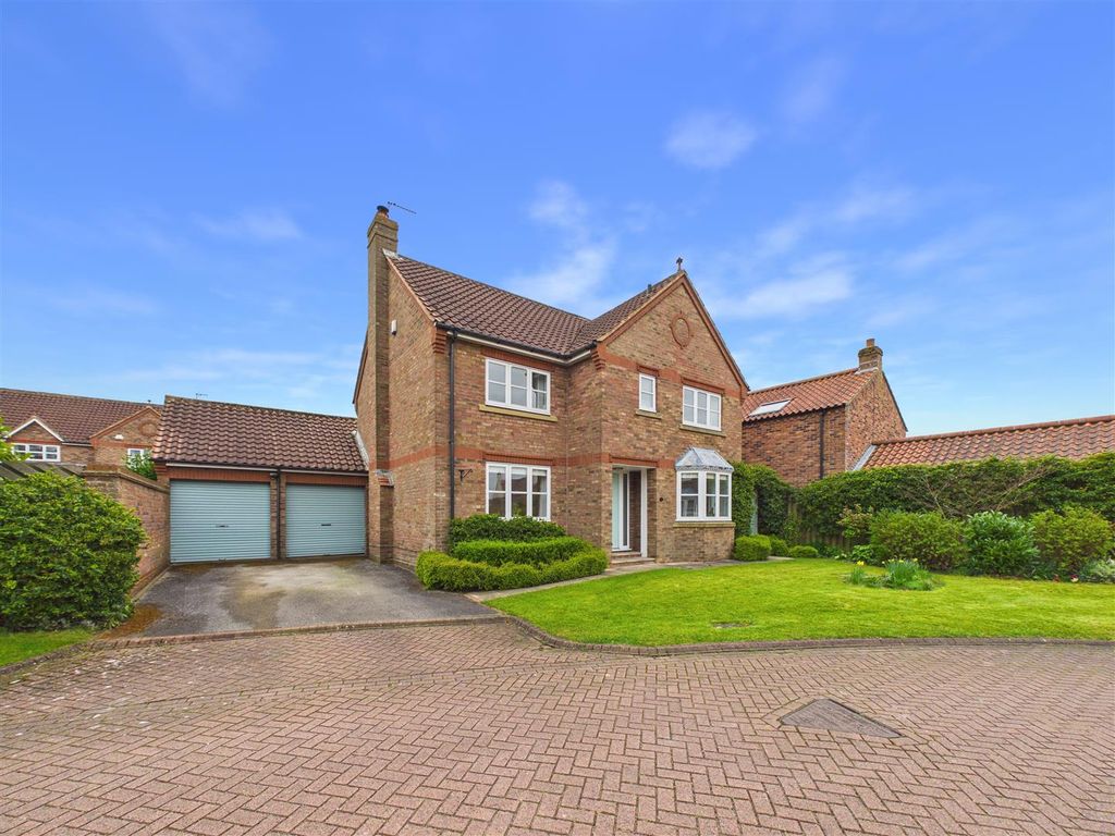 Property photo 1 of 21 Front