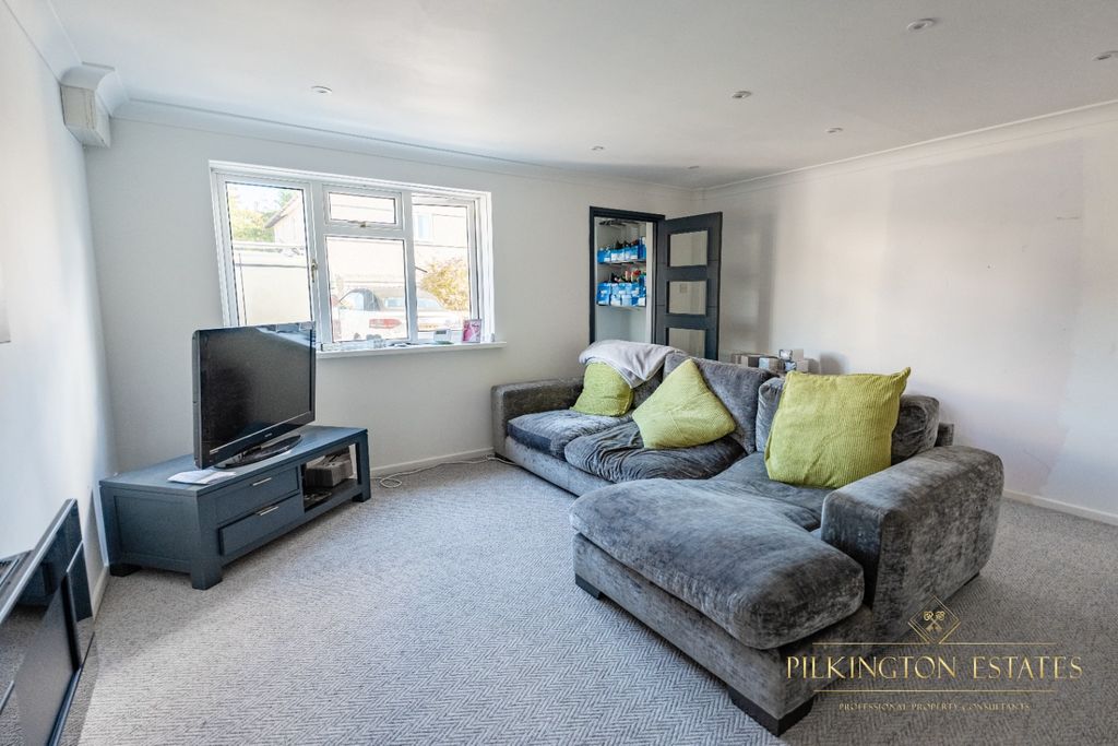 Property photo 2 of 10 4508485