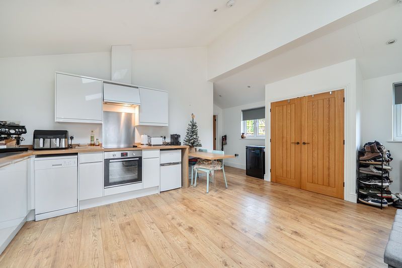 Property photo 3 of 15 Photo 7