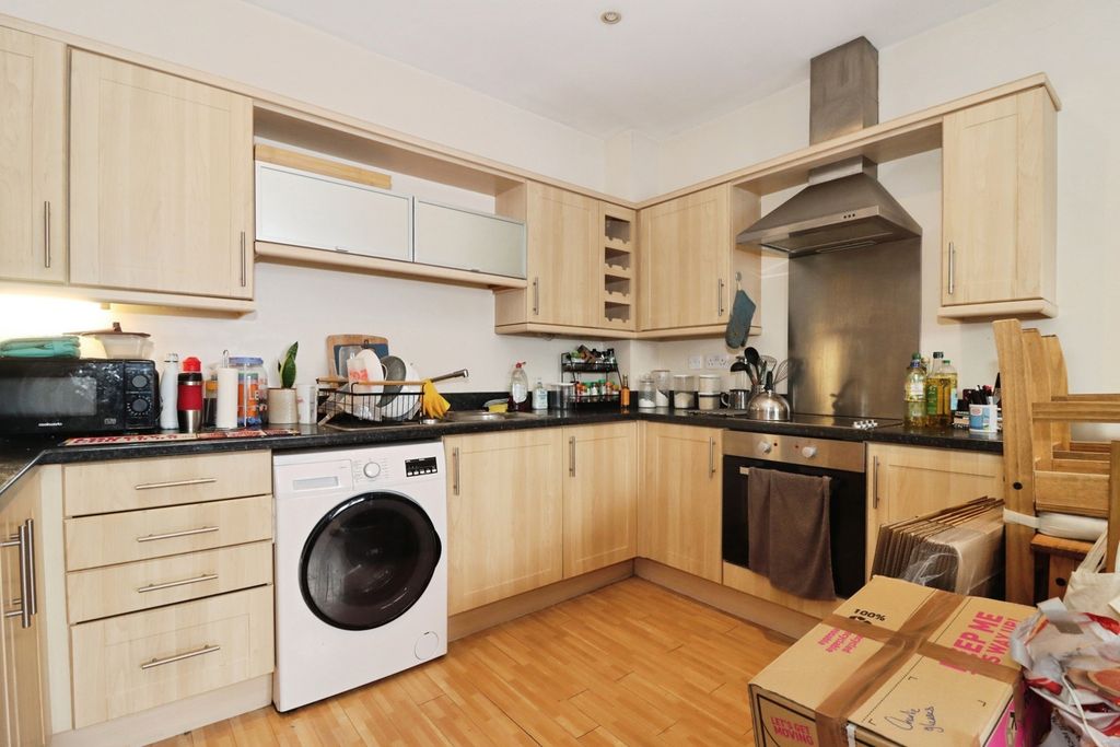 Property photo 2 of 11 Pbox-Img.Jpg