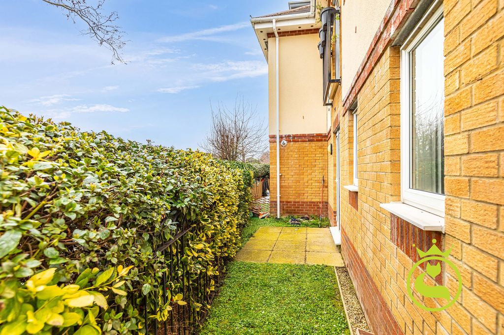 Property photo 2 of 11