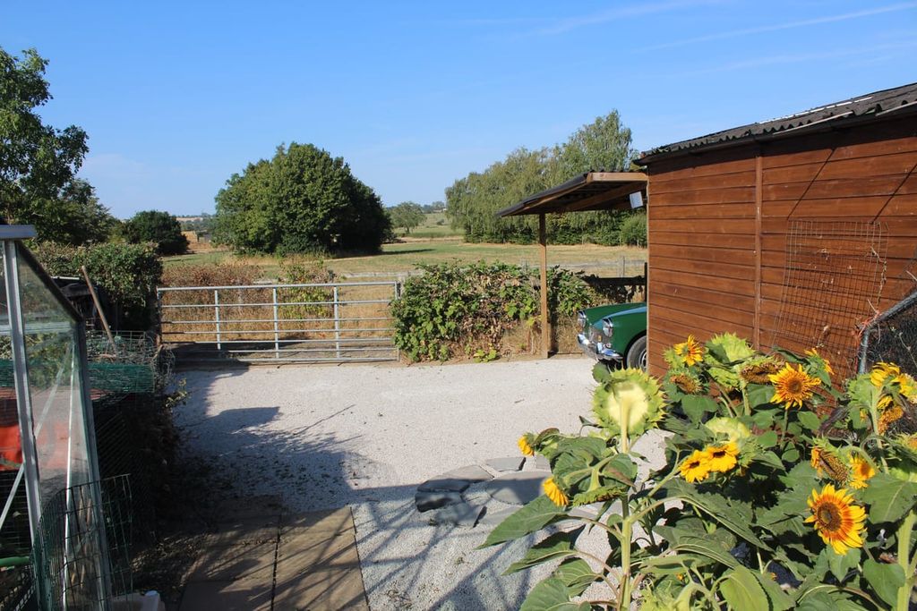 Property photo 2 of 36