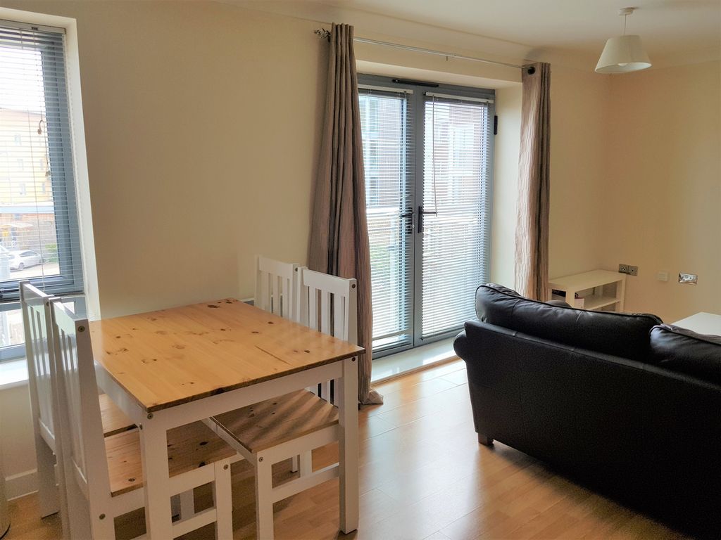 Property photo 3 of 8