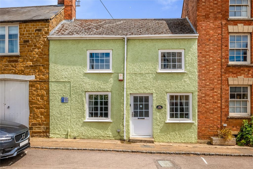 Property photo 1 of 10 Front