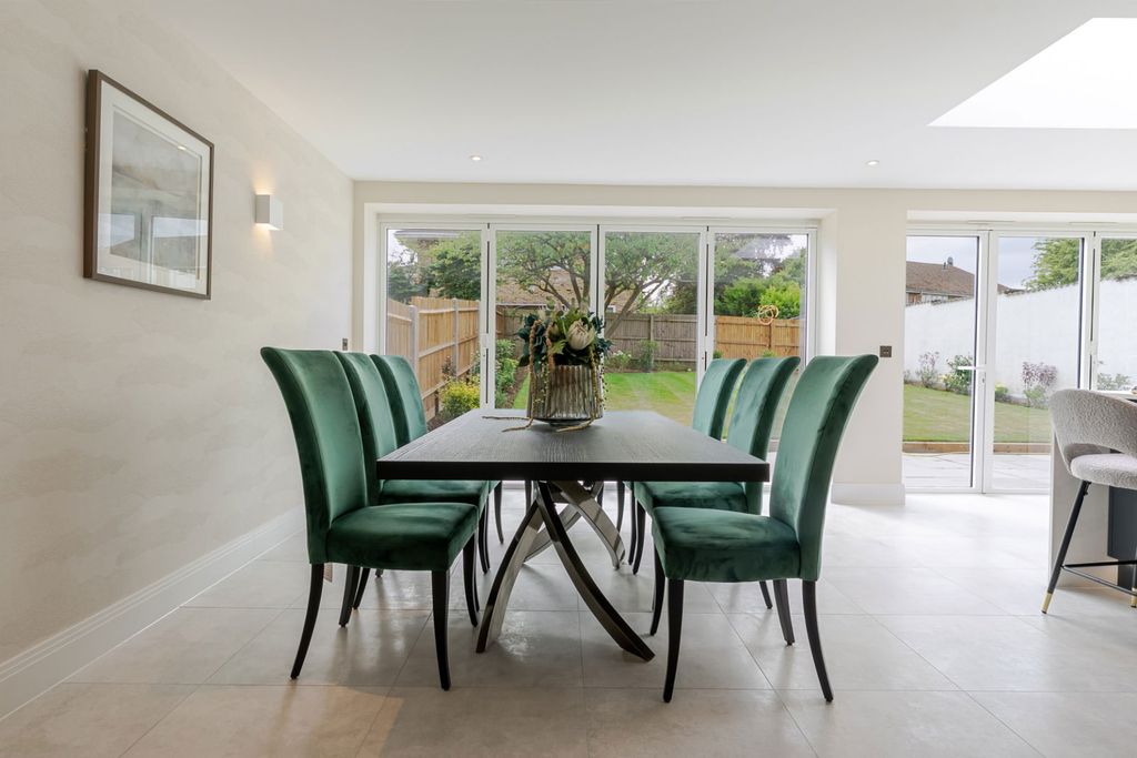 Property photo 3 of 29