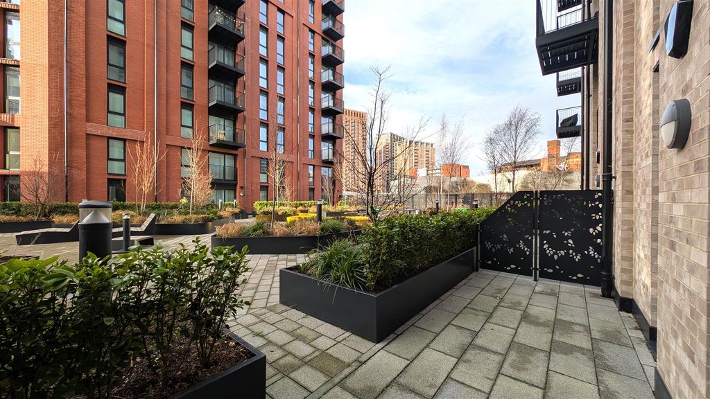 Property photo 3 of 10