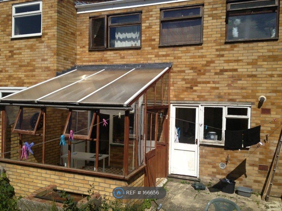 Property photo 3 of 34