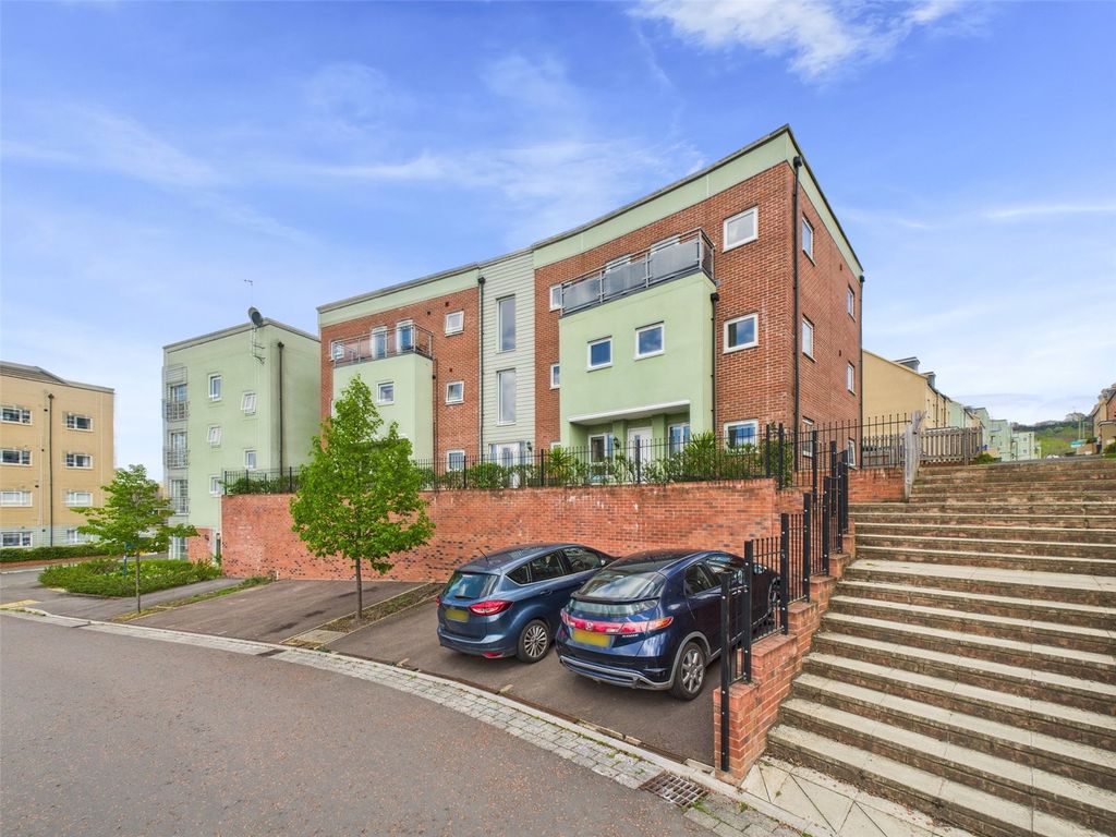 Property photo 1 of 14 Picture No. 05