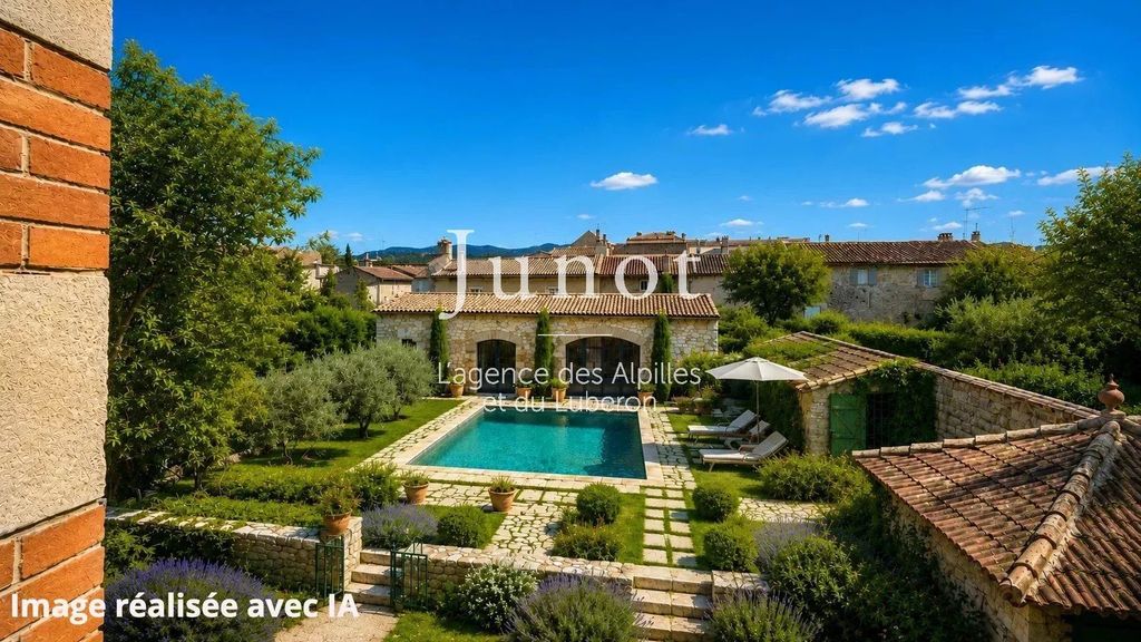 Property photo 1 of 6 Saint-Rémy-De-Provence - Downtown - Bourgeois House To Renovate