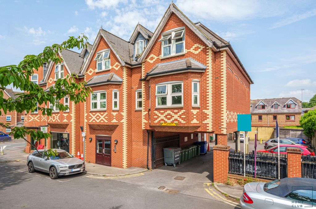 Property photo 1 of 16 56E6Ca04-B93F-46De-92Aa-c67315c0E544