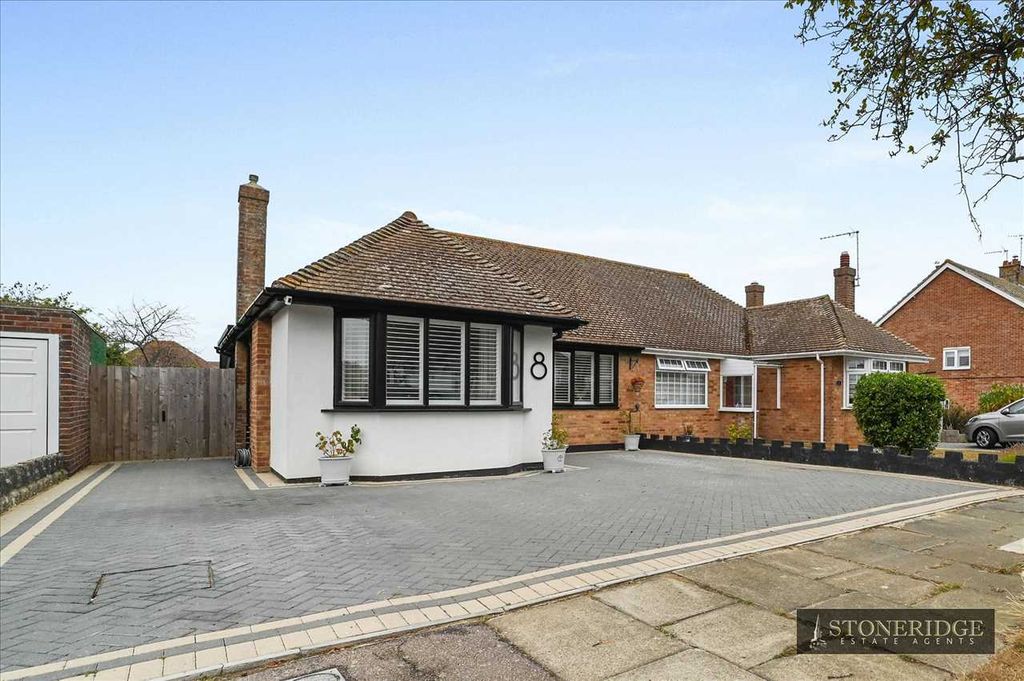 Property photo 2 of 24