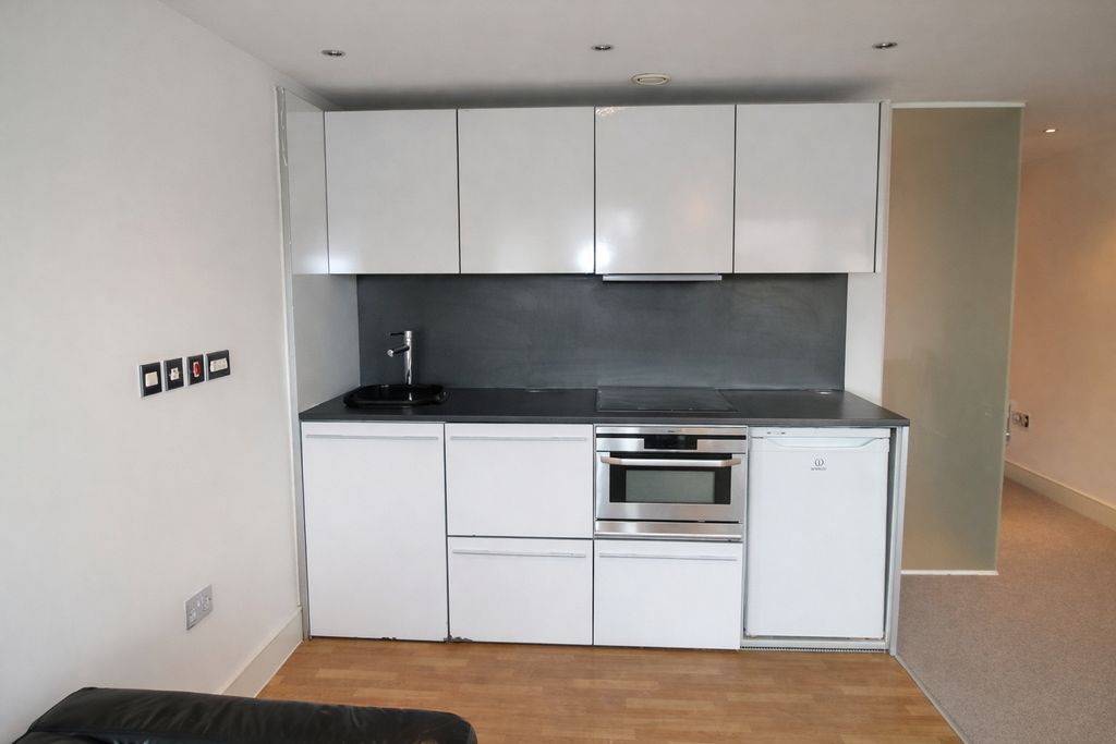 Property photo 3 of 8 Picture No. 10