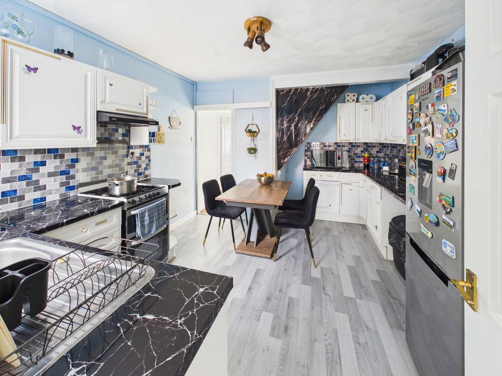 Property photo 2 of 12 Gallery