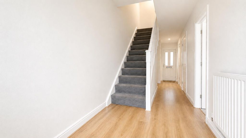 Property photo 2 of 17 7888A88F-1269-48B6-9Bf4-c83B00A468Bb.Png