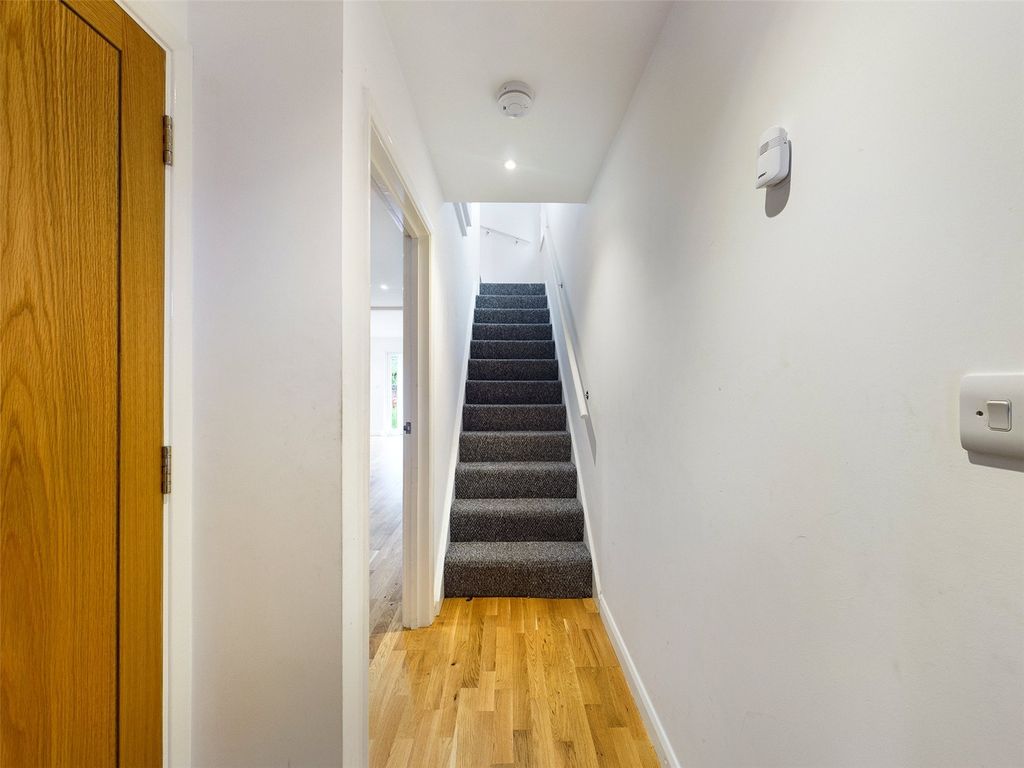 Property photo 2 of 18 Picture No. 02
