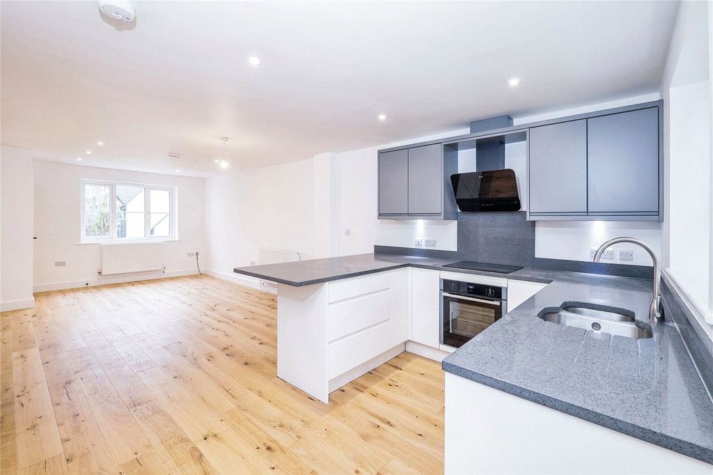 Property photo 2 of 15 Picture No. 09