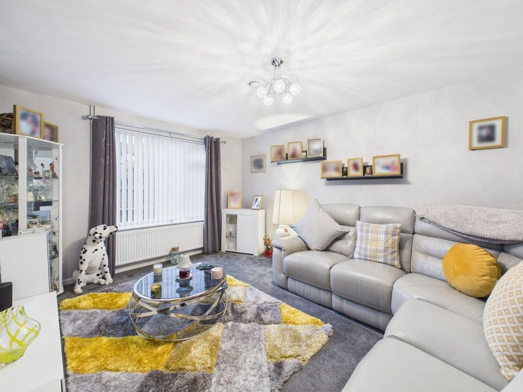 Property photo 3 of 53 Sitting Room