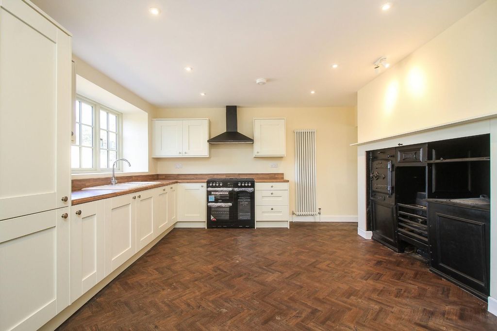 Property photo 3 of 22 3