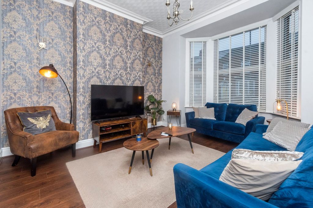 Property photo 2 of 29