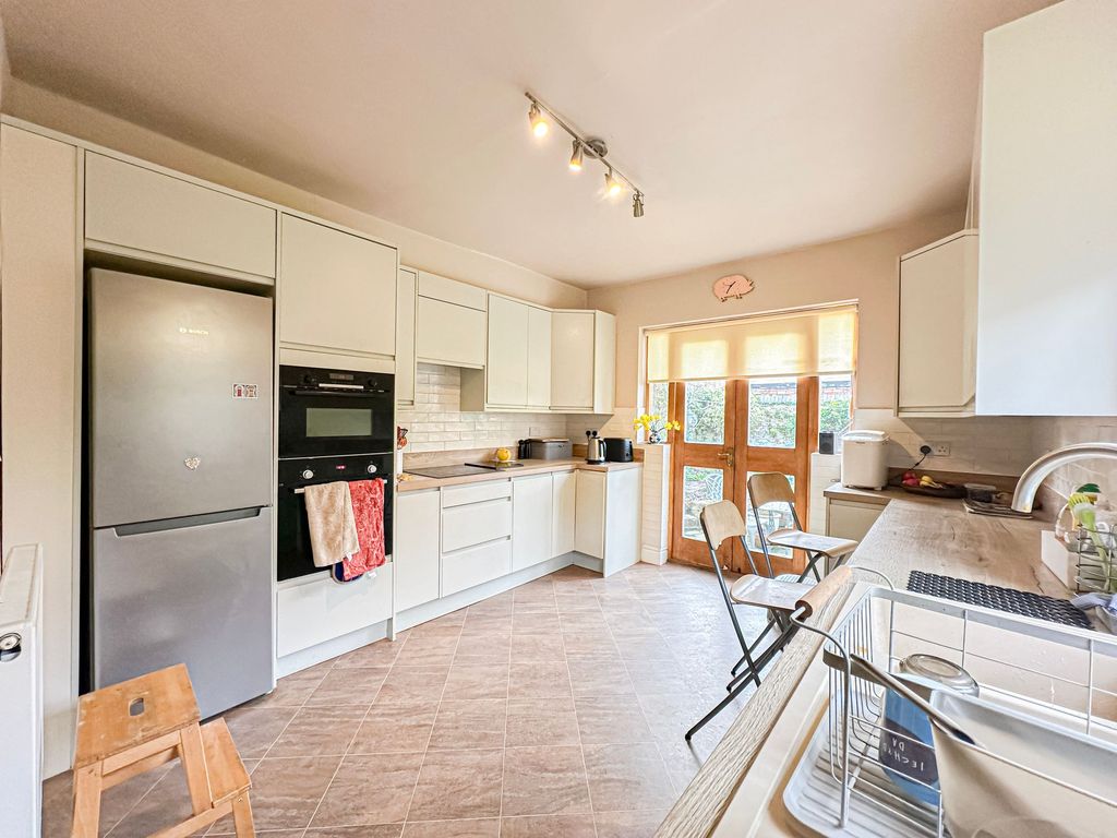 Property photo 2 of 17