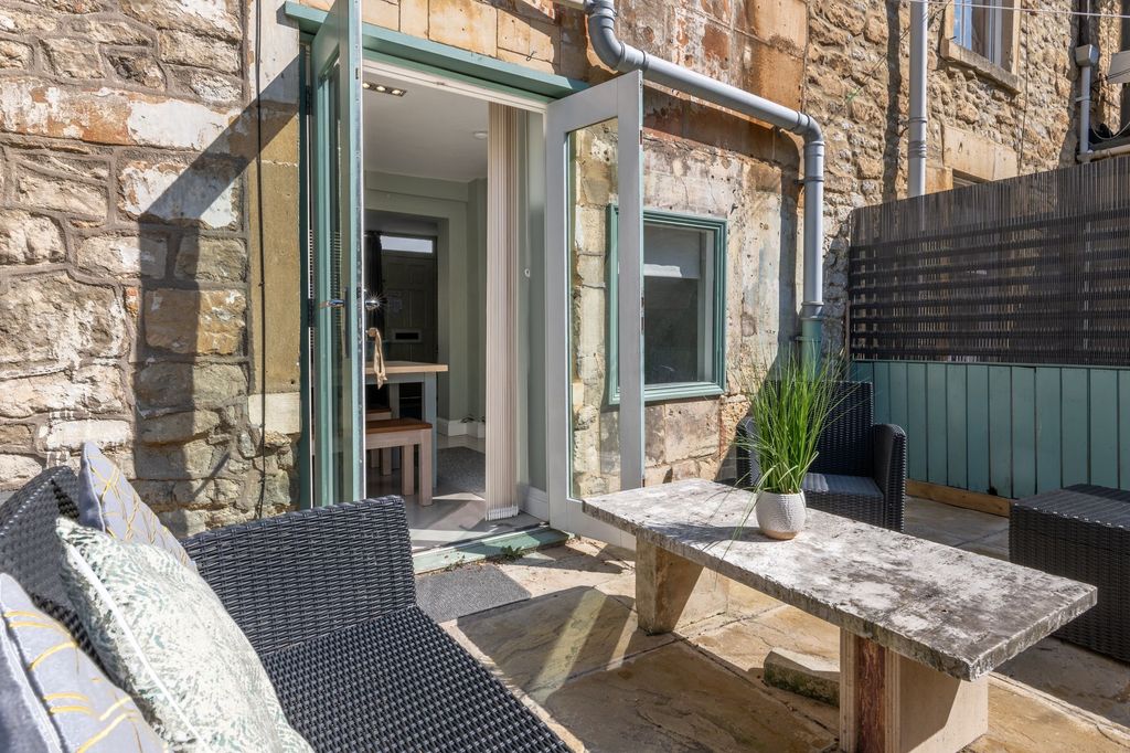 Property photo 2 of 20 South Facing Terrace For Al Fresco Dining