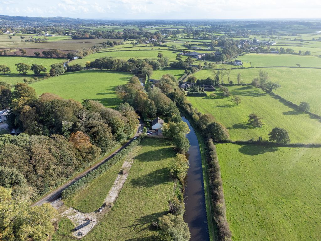 Property photo 3 of 30