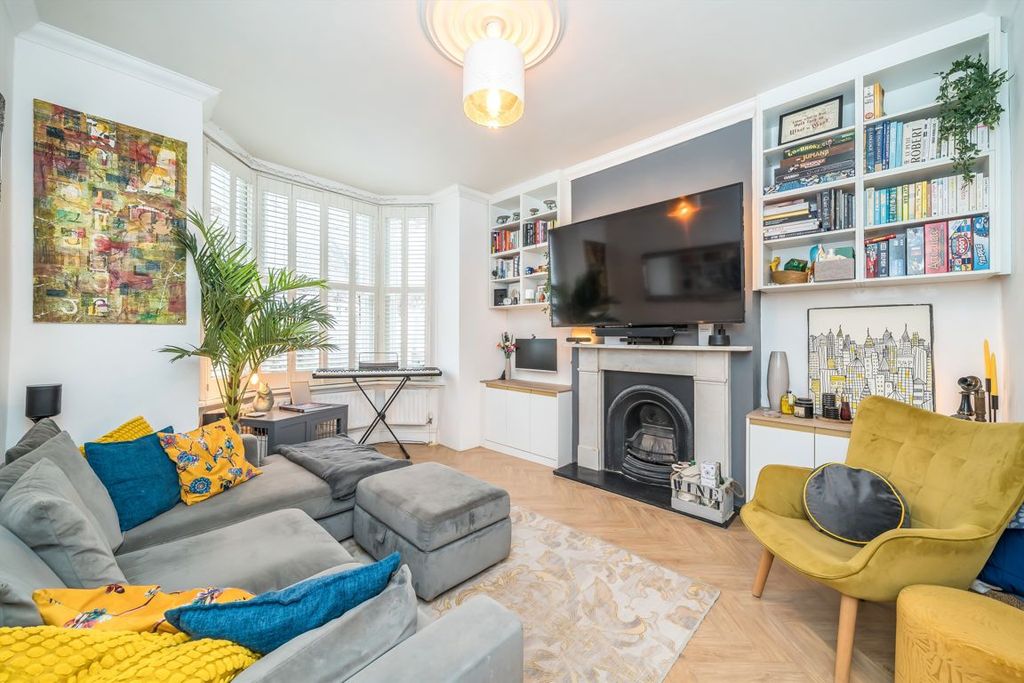 Property photo 2 of 10