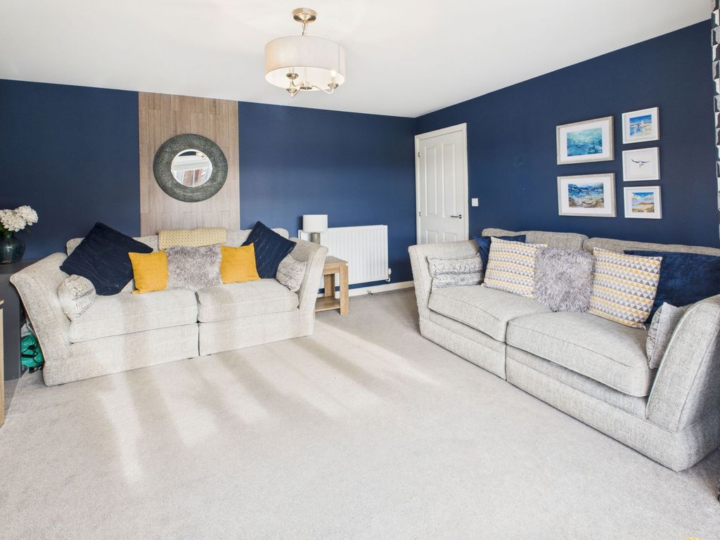 Property photo 3 of 35