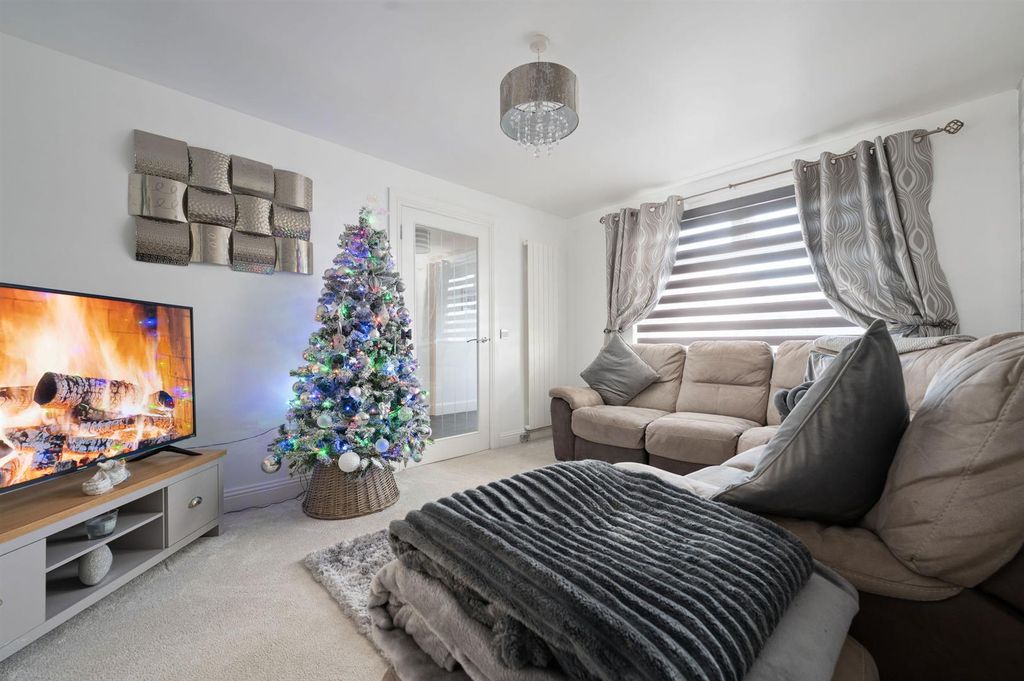 Property photo 2 of 26 4.Jpg