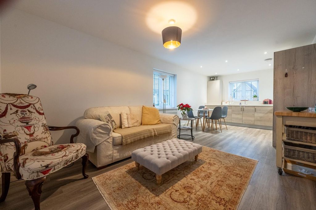 Property photo 2 of 12 Dsc_9597-Hdr.Jpg