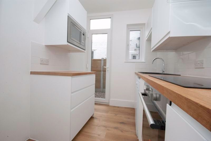 Property photo 2 of 11 Photo 10